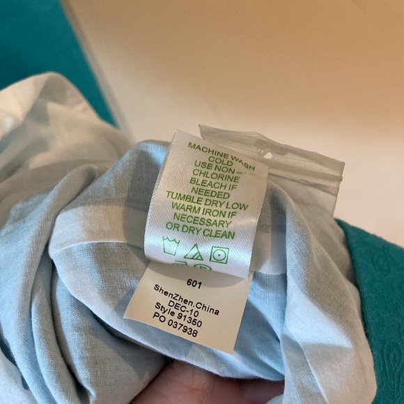 Lilly Pulitzer Blue Sleeveless Dress with Buttons and White Appliqué - Picture 10 of 13